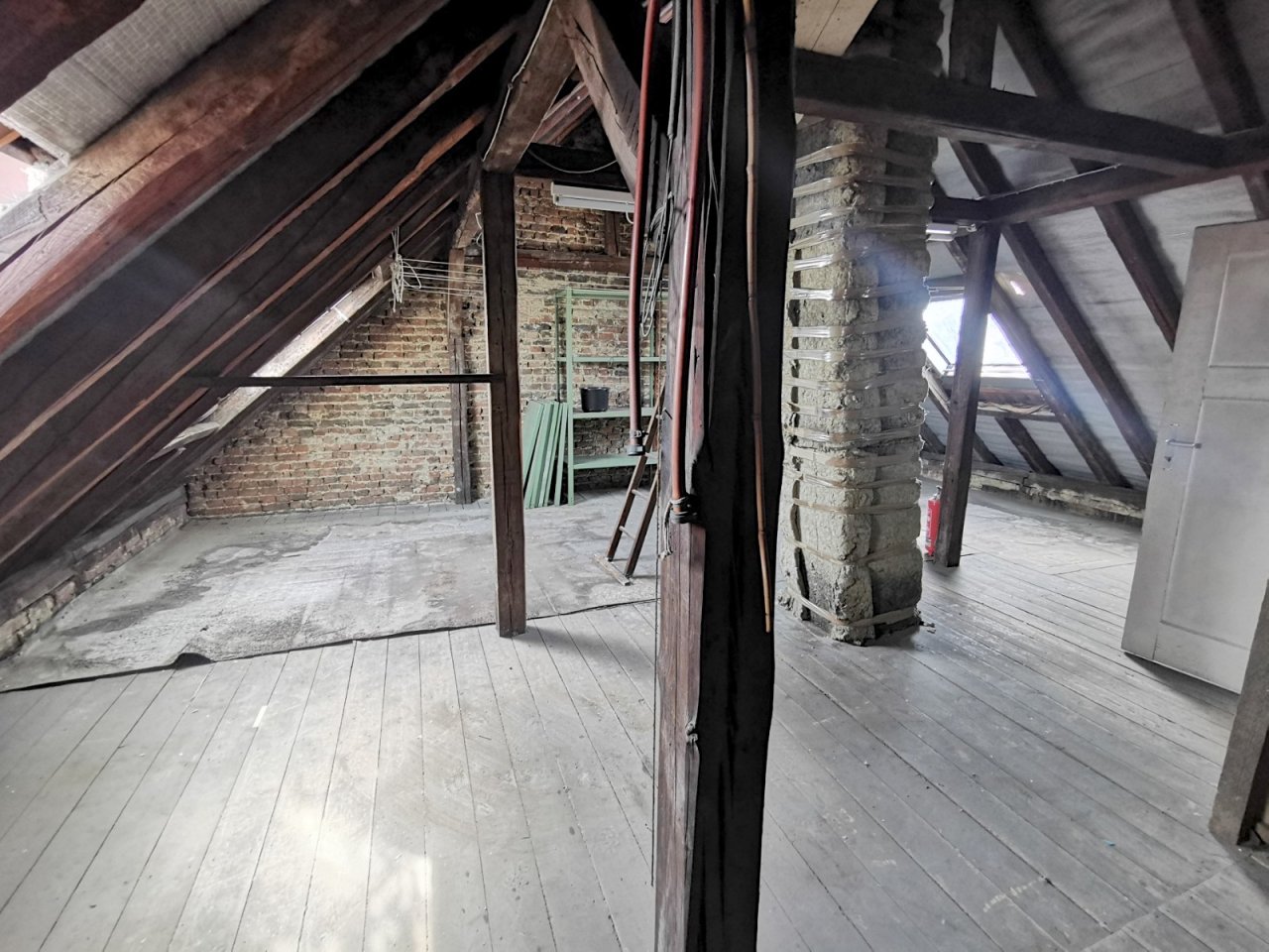*Einfamilienhaus mit Garten und Garage zum Selbstgestalten*