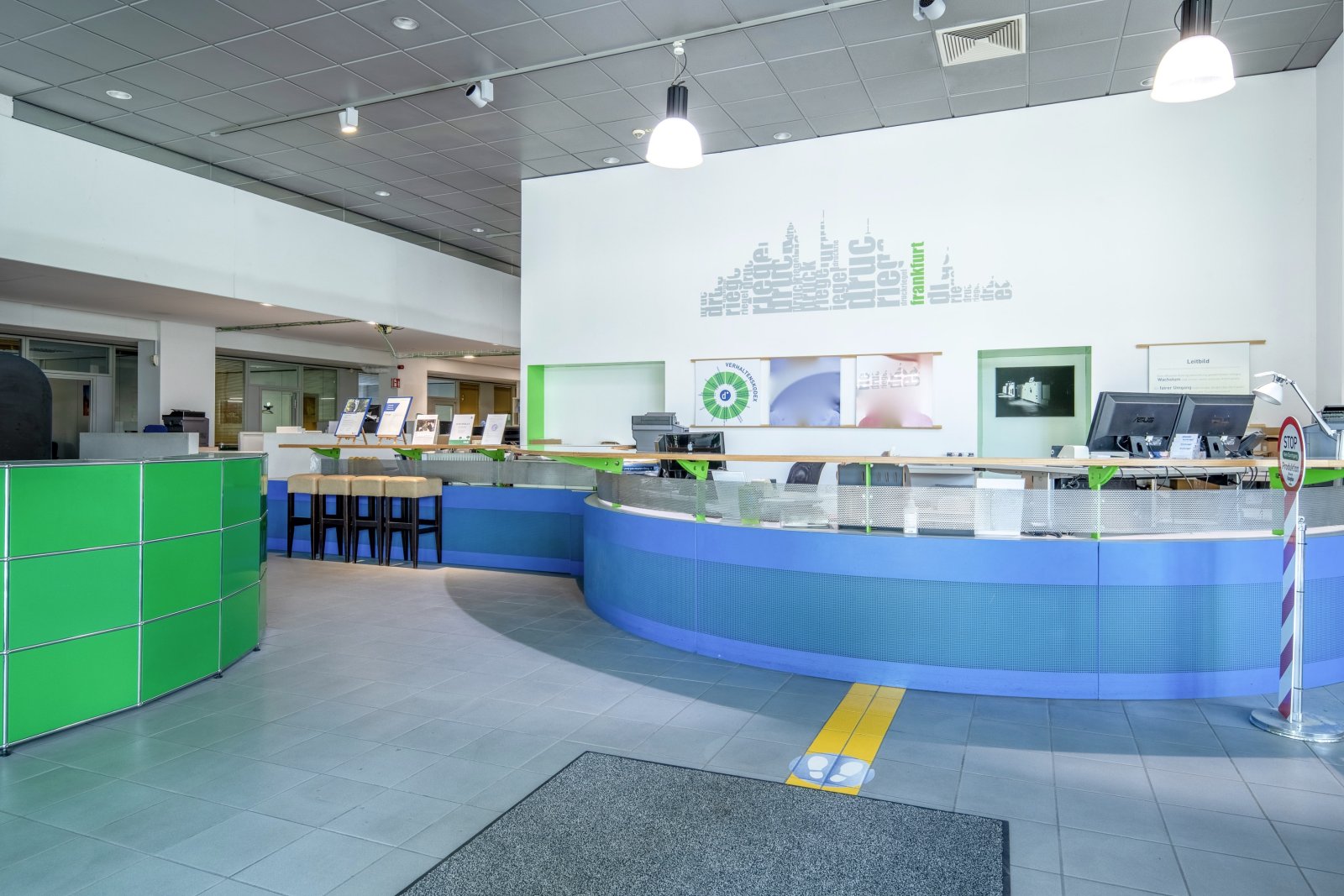 Produktionsgebäude mit Büro- und Lagerfläche