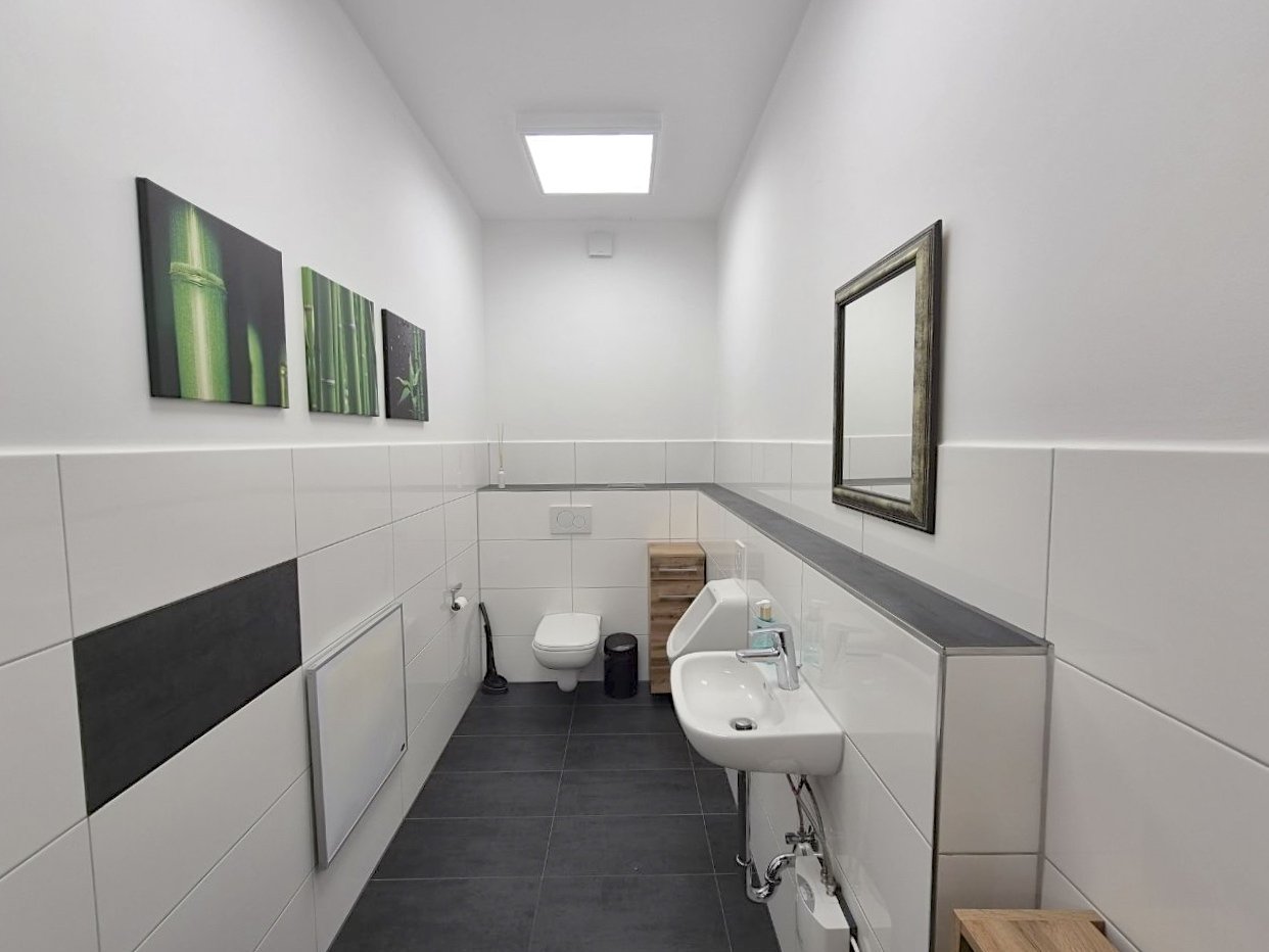 Saniertes Büro- und Lagerhaus in Bommersheim