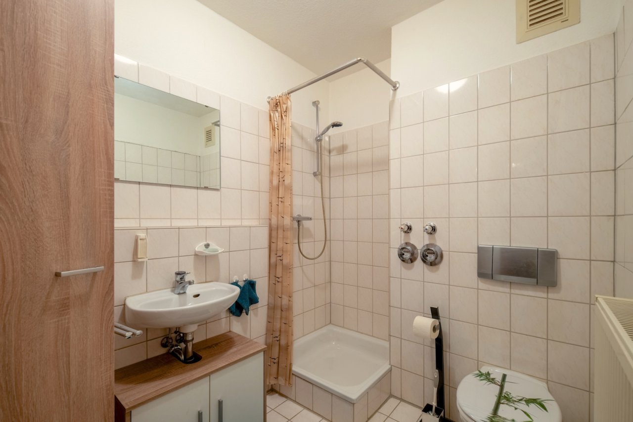 Duschbad mit WC Duschbad mit WC