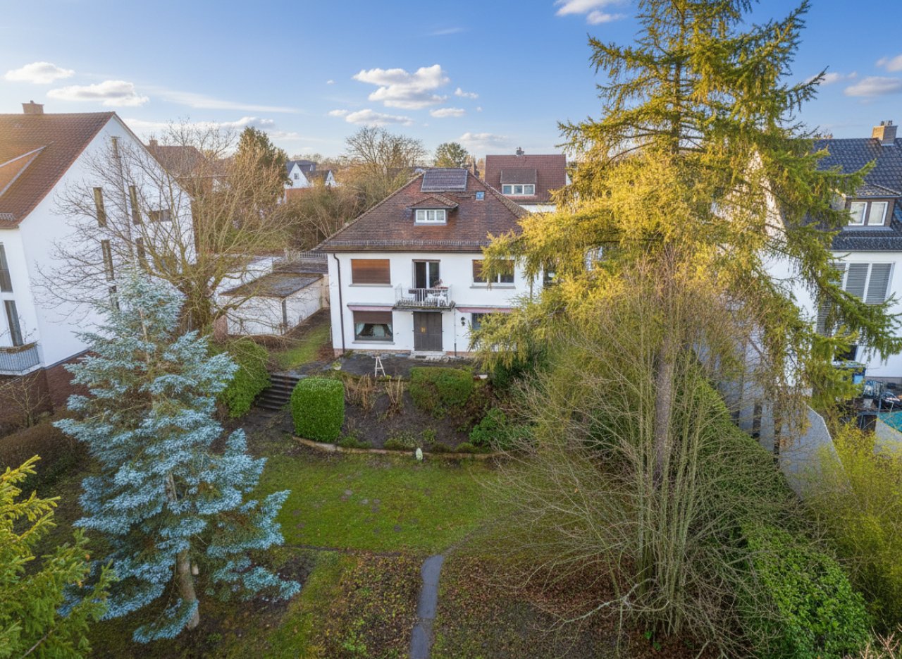 Gartenansicht mit Altbestand