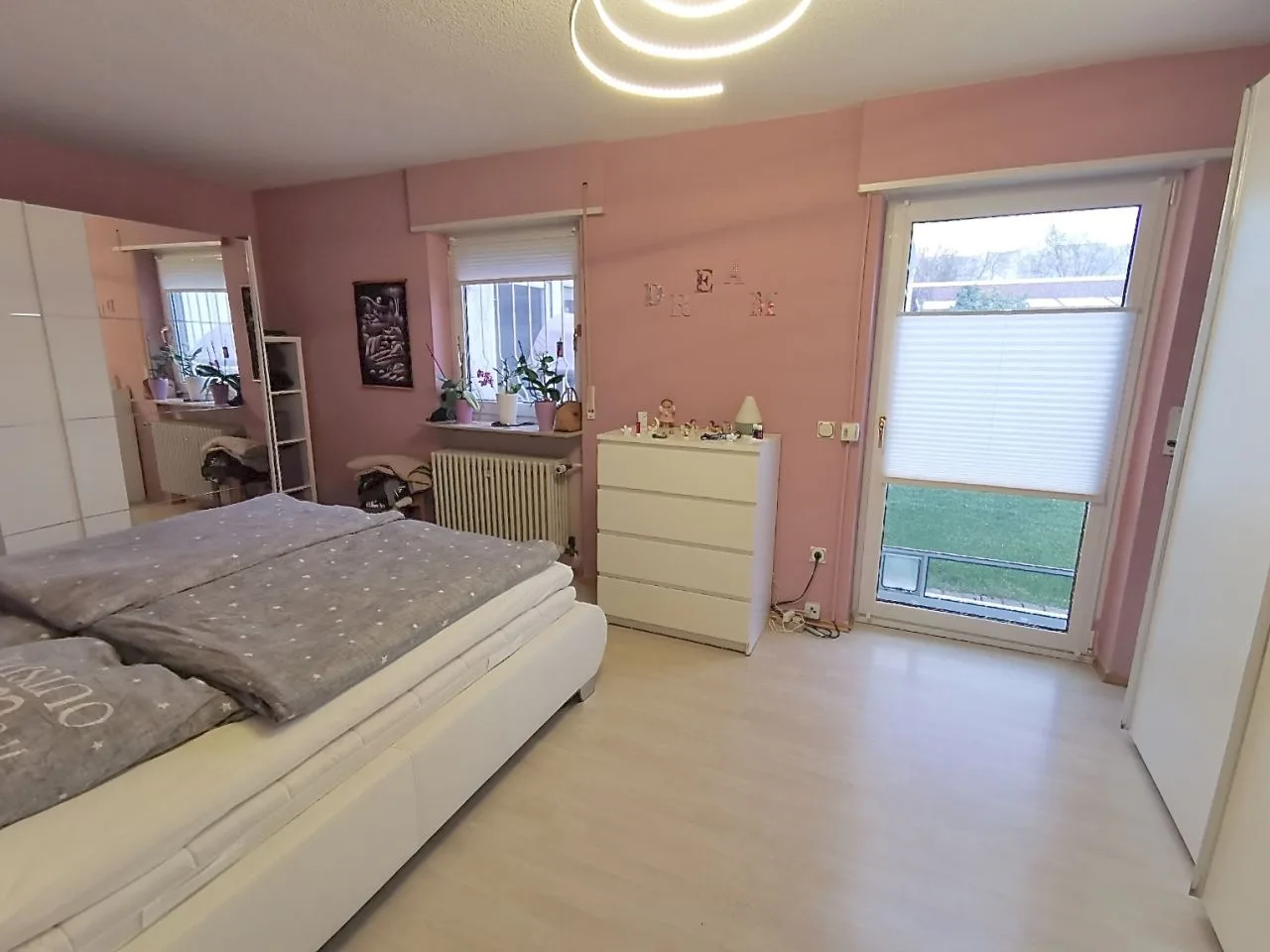 EG_Schlafzimmer 1, Wunderschöner Bungalow auf der Vogelstang