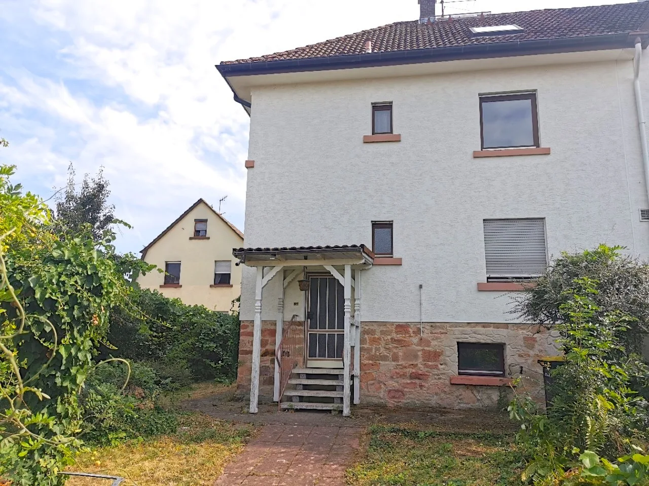 Hinteransicht, *Einfamilienhaus mit Garten und Garage zum Selbstgestalten*