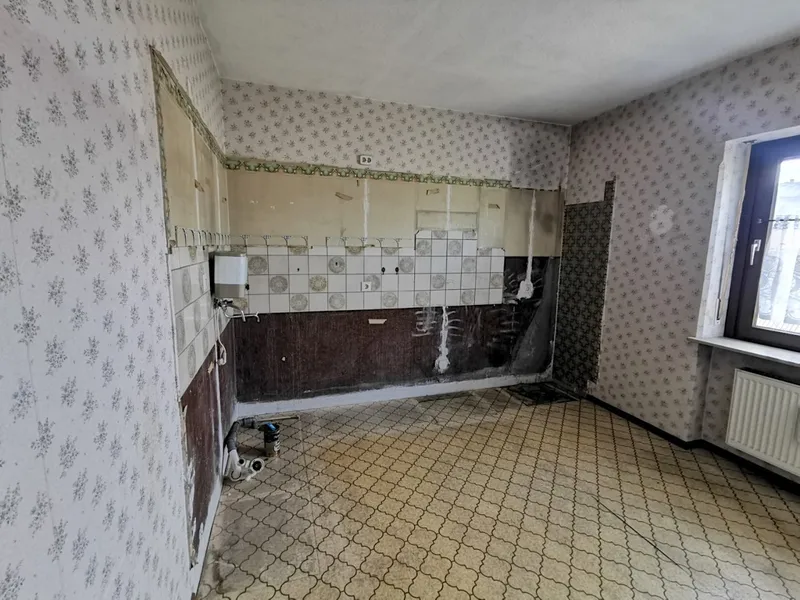 Erdgeschoss_Küche, *Einfamilienhaus mit Garten und Garage zum Selbstgestalten*
