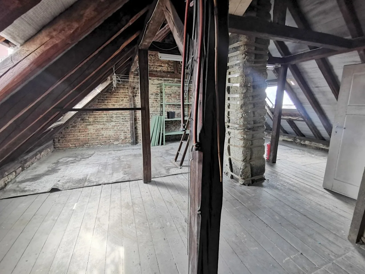 Dachboden, *Einfamilienhaus mit Garten und Garage zum Selbstgestalten*