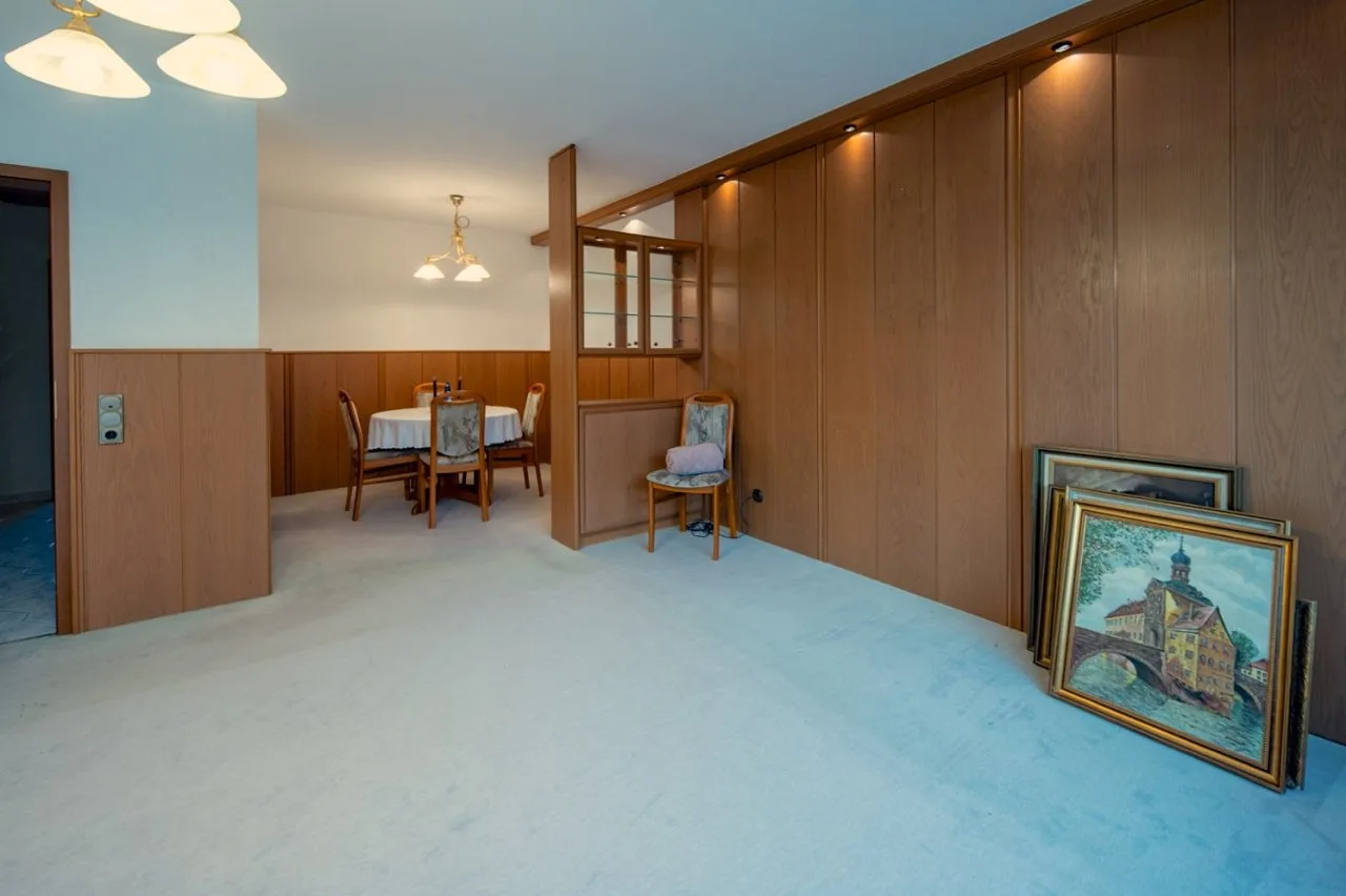 EG_Wohnzimmer-Essbereich, *Grosszügiges Reihenmittelhaus mit Garten in ruhiger Lage*