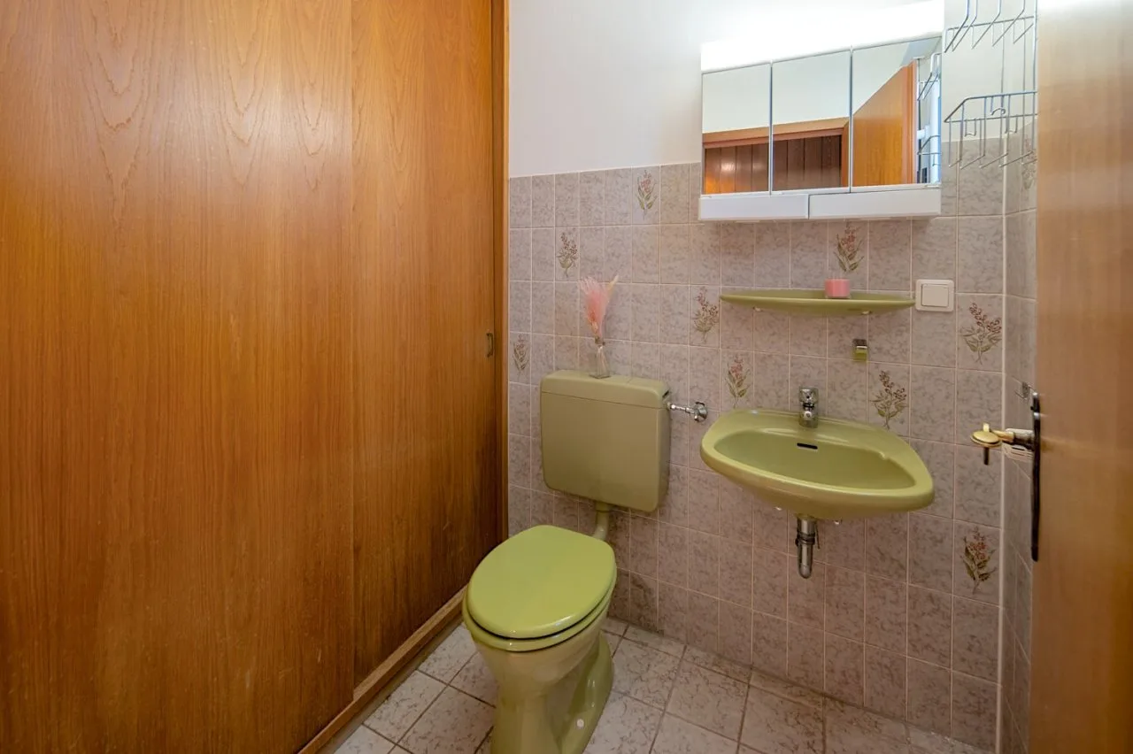 EG_Gäste-WC, *Grosszügiges Reihenmittelhaus mit Garten in ruhiger Lage*