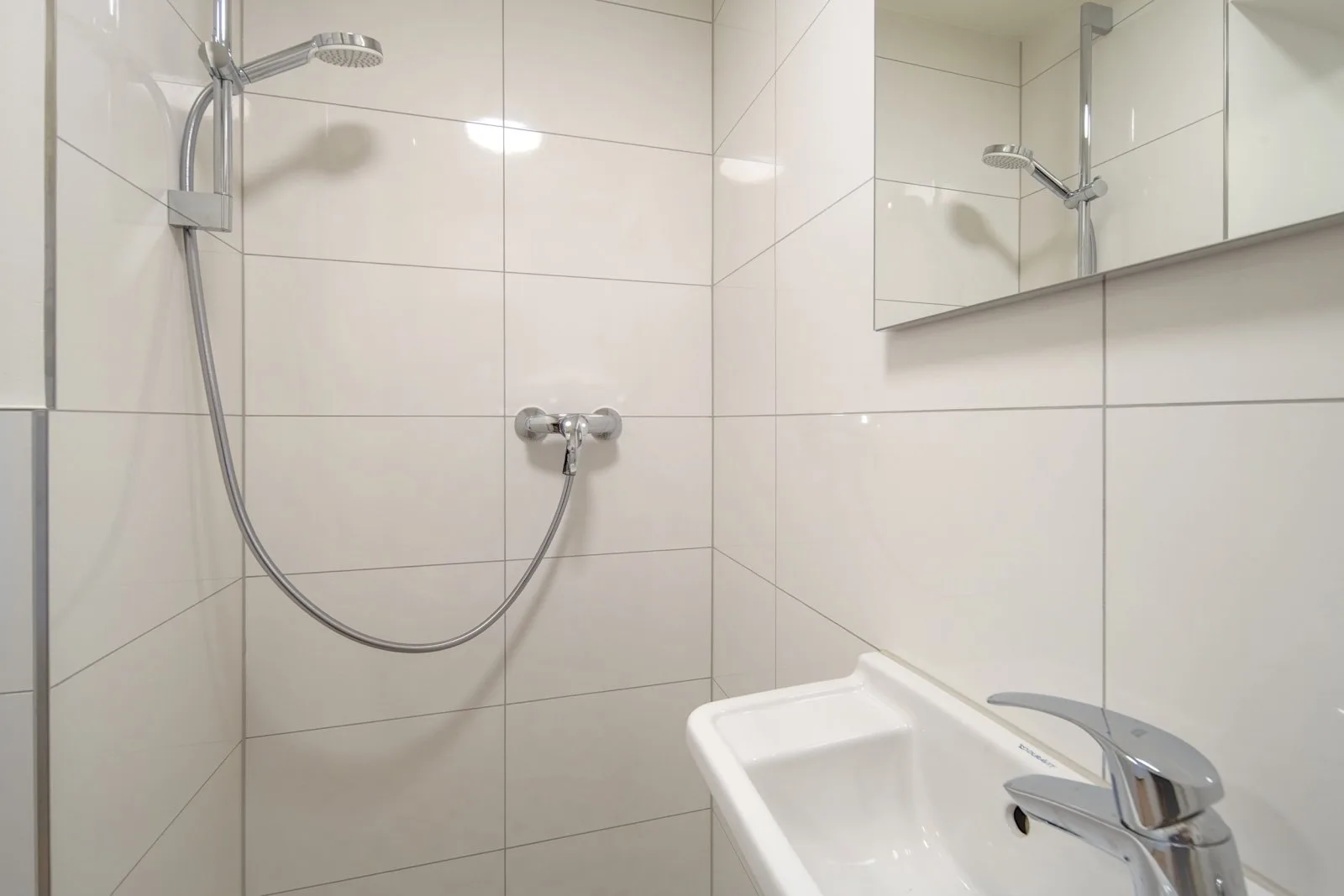 Duschbad mit WC, *Citylage / 1-Zimmerappartment topsaniert*