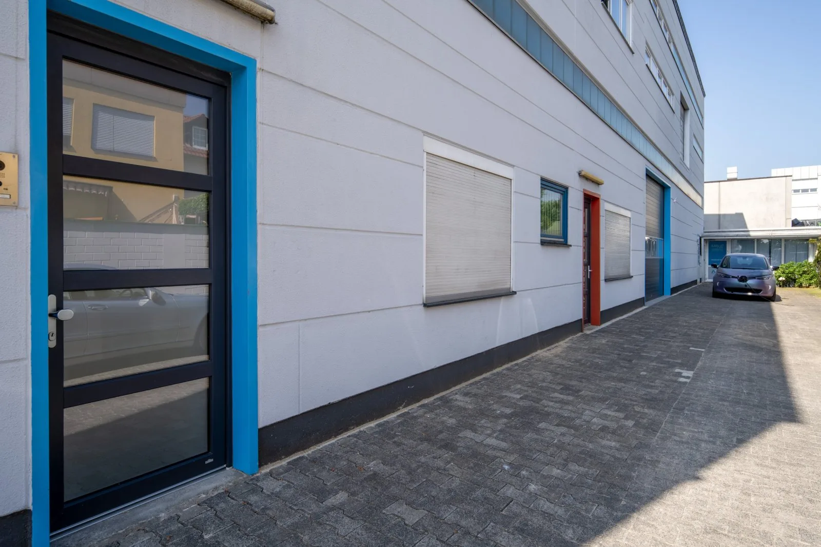 Seitenansicht, TOP! Produktion/Lager/Büro + Stellplätze