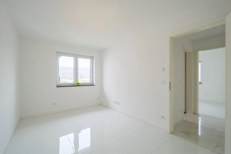 Schlafzimmer 1, Exklusive 4-Zimmer-Wohnung/3 -Familienhaus